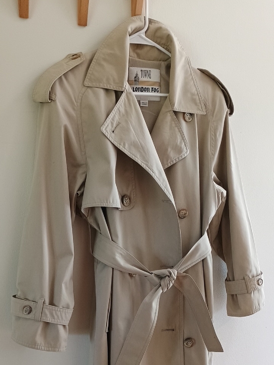 London Fog Jackets & Blazers - Vintage London Fog Women's Beige Trench Coat - Timeless Double-Breasted Style